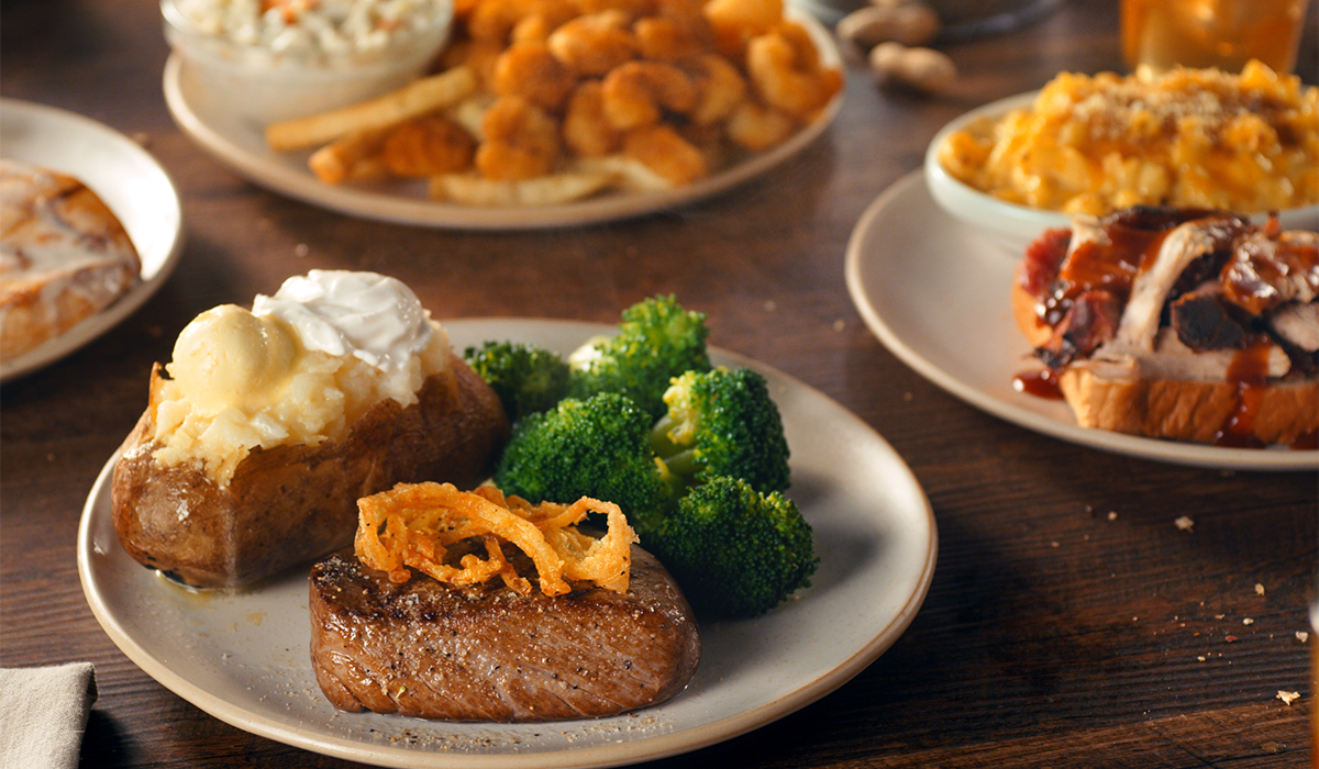 Food from Logan's Roadhouse.